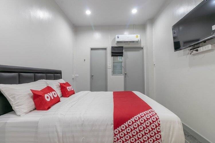 OYO 818 Suksomboon Residence