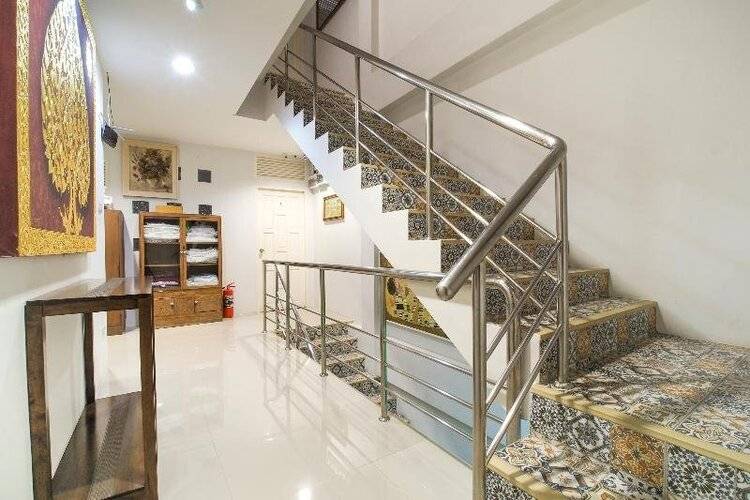 OYO 818 Suksomboon Residence