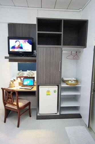 Riski Residence Bangkok