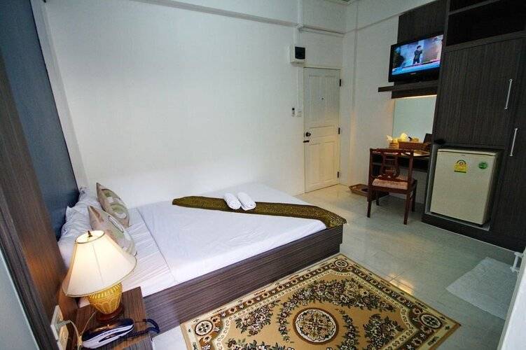 Riski Residence Bangkok