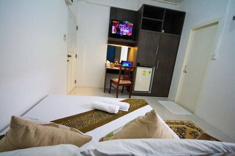 Riski Residence Bangkok