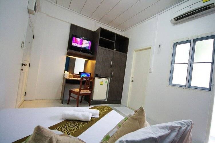 Riski Residence Bangkok