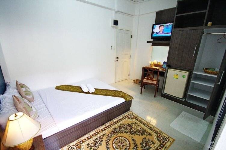 Riski Residence Bangkok