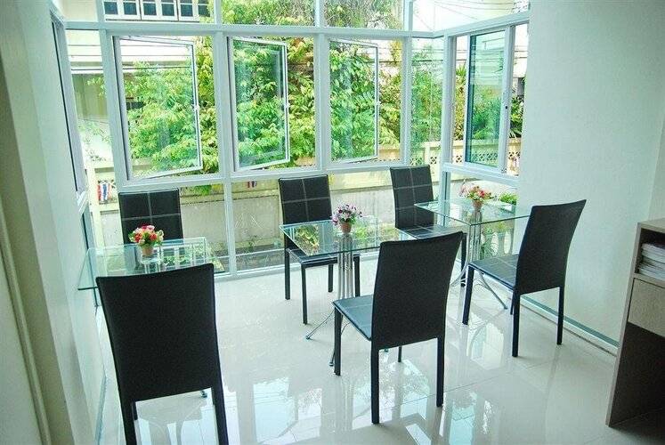 Riski Residence Bangkok