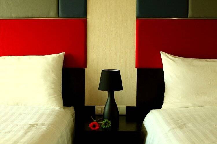 The Sunreno Hotel