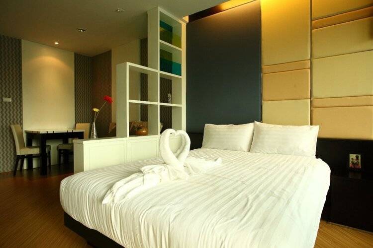 The Sunreno Hotel
