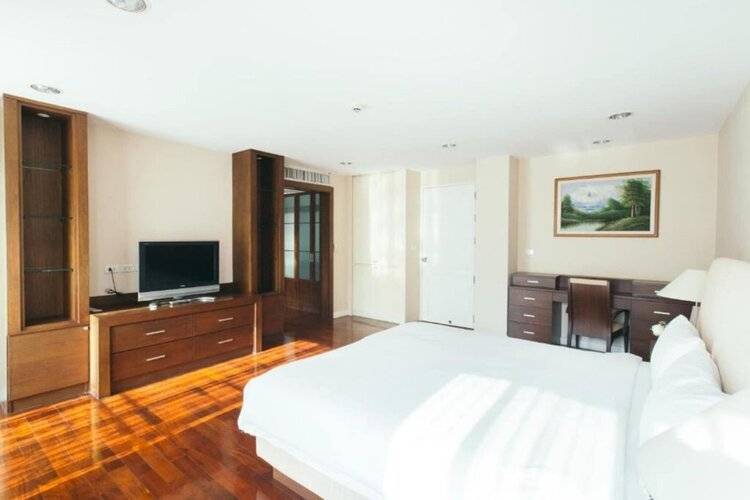 Thomson Residence Hotel