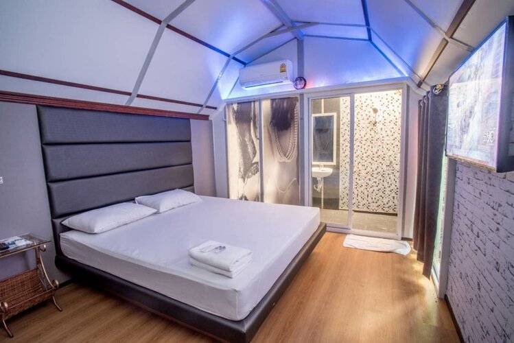 Kurina Hotel