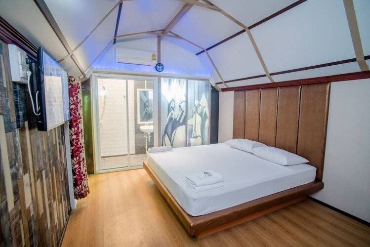 Kurina Hotel