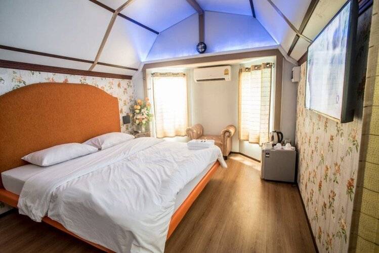 Kurina Hotel