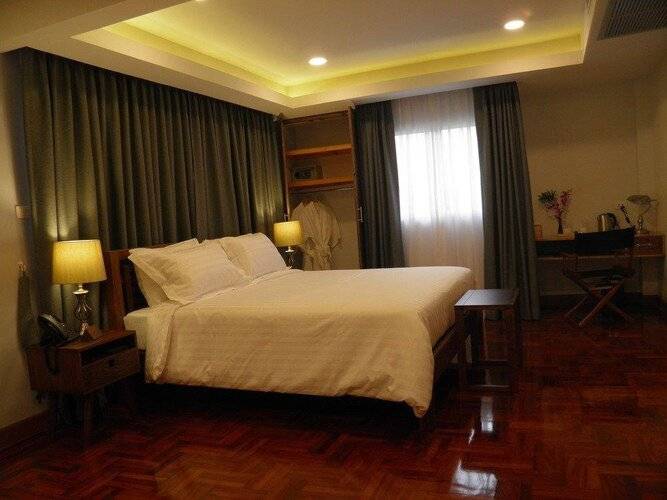 Maneeya Park Residence