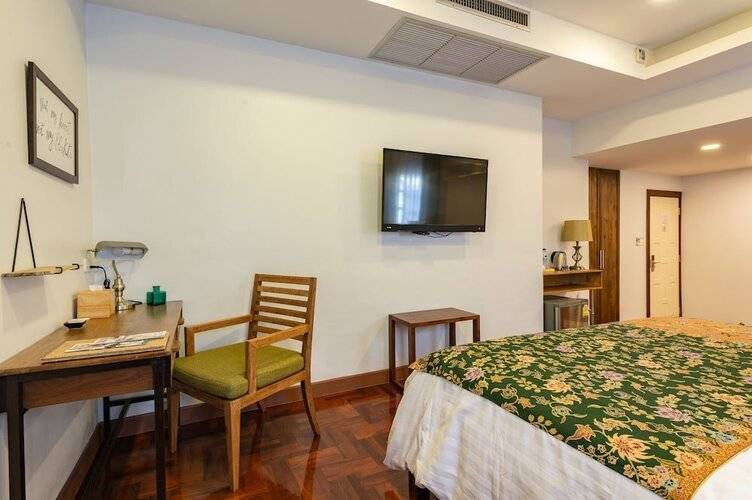 Maneeya Park Residence
