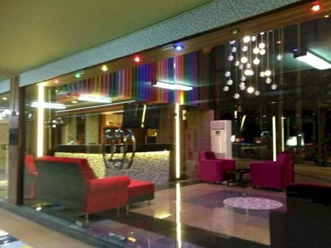 Media Hotel & Residence