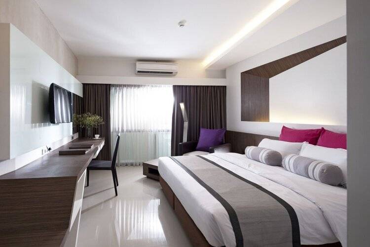 Nine Forty One Hotel
