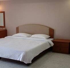 $item['hotel']['name']