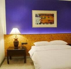 $item['hotel']['name']