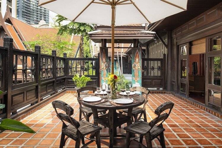 Davis Thai House
