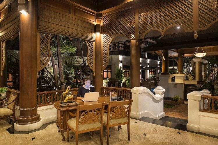 Davis Thai House
