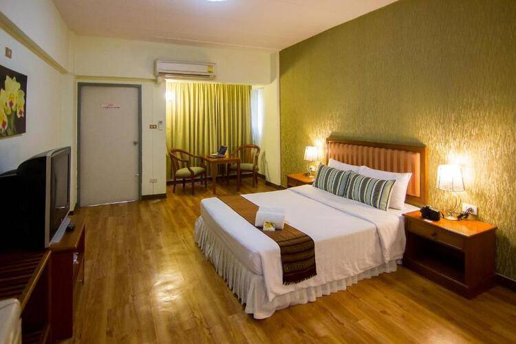 Regent Ramkhamhaeng and Apartment