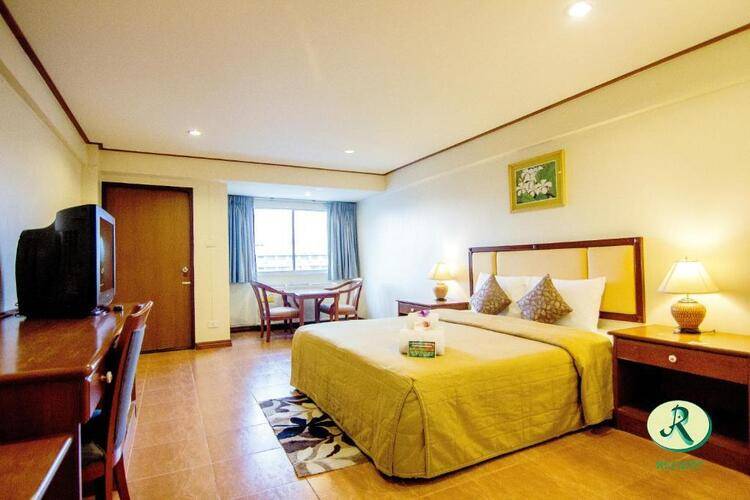 Regent Ramkhamhaeng and Apartment