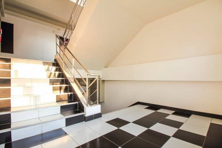 Ruan Plaisoi Apartment