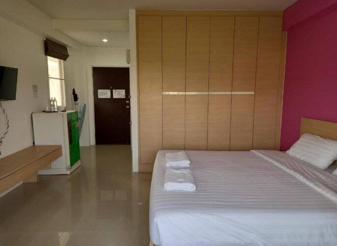 Ruan Plaisoi Apartment