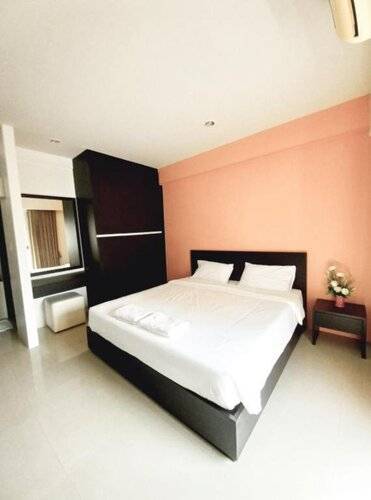 Ruan Plaisoi Apartment