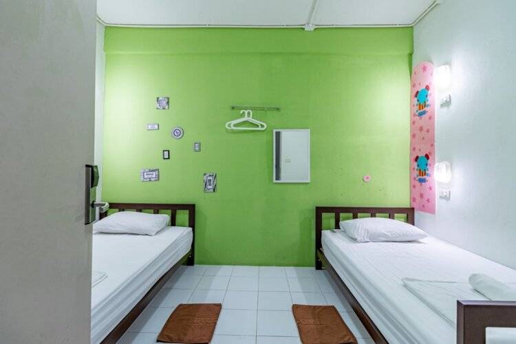 Sleep Dee Hostel