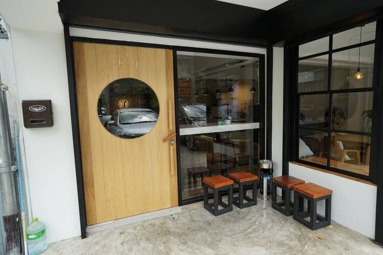 T Hostel at Victory Monument