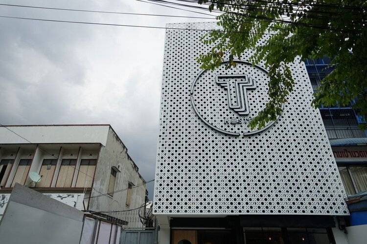 T Hostel at Victory Monument