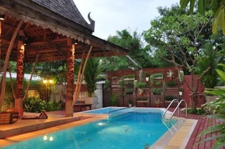 Charlie House Pinklao
