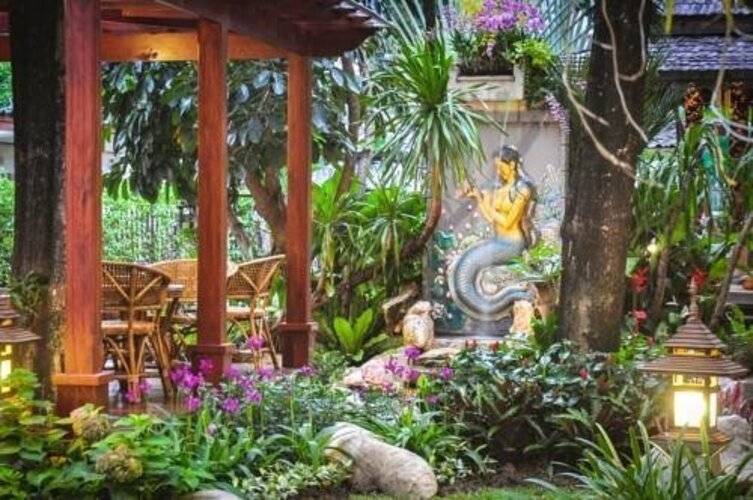 Charlie House Pinklao