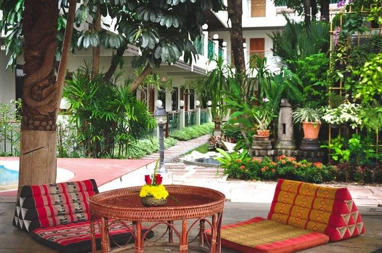 Charlie House Pinklao