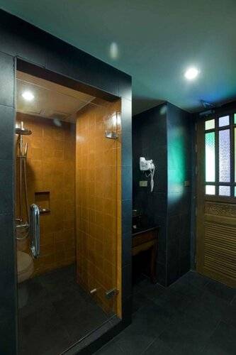 Lamphu Tree House Boutique Hotel