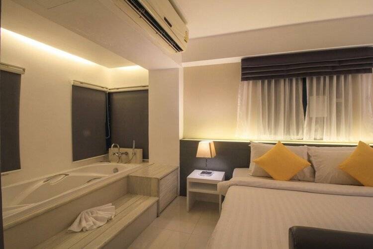 Myhotel CMYK Ratchada