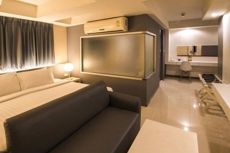 Myhotel CMYK Ratchada
