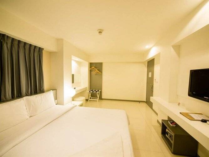 Myhotel CMYK Ratchada