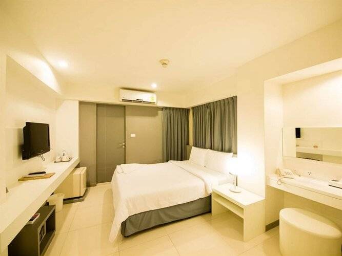 Myhotel CMYK Ratchada