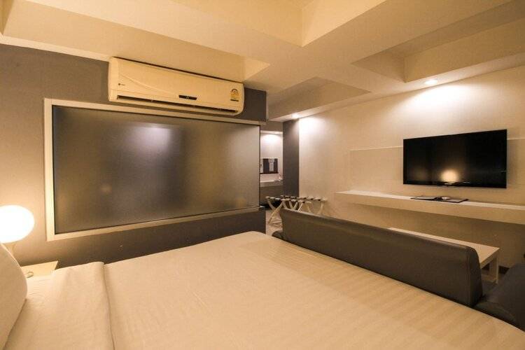 Myhotel CMYK Ratchada