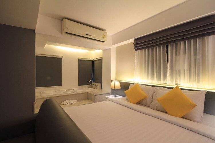 Myhotel CMYK Ratchada