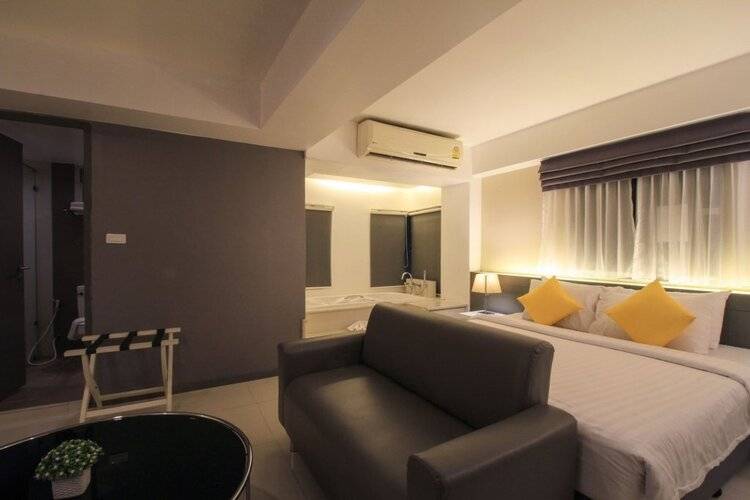 Myhotel CMYK Ratchada