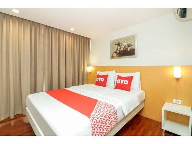 OYO 225 Premier Place Hotel