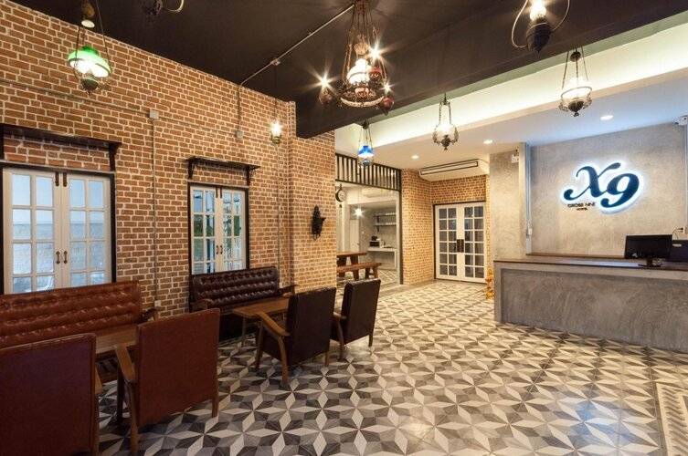 X9Hostel