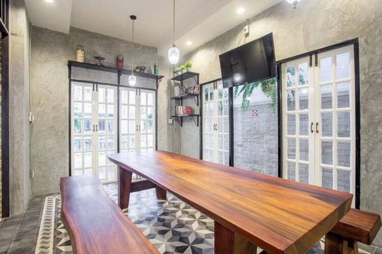 X9Hostel