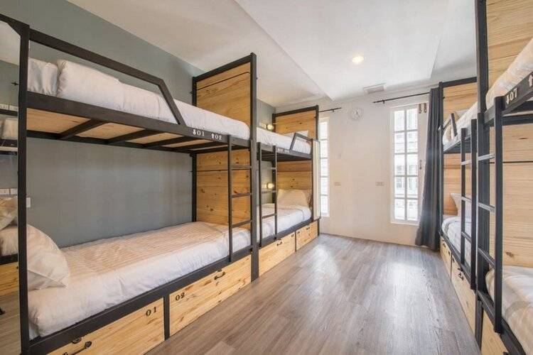 X9Hostel