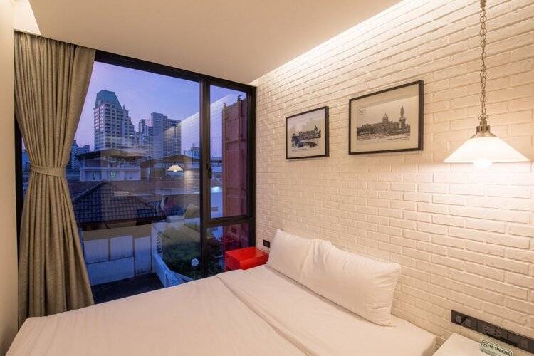 Sleep Box Sukhumvit 22