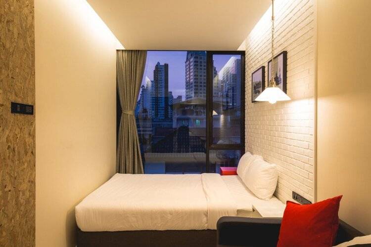 Sleep Box Sukhumvit 22