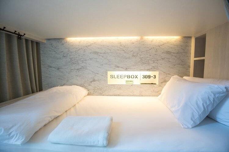 Sleep Box Sukhumvit 22