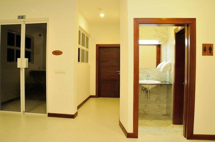 Ariston Dhangethi Inn