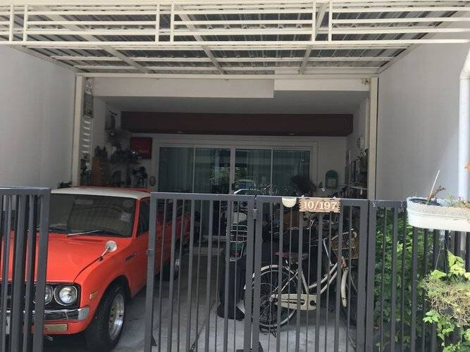 Autta House
